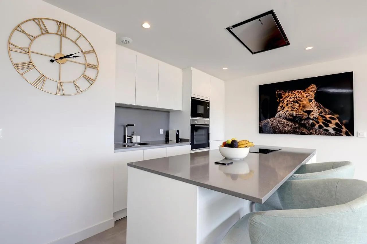 Modern Highend Oasis W/Sea Views Daire Estepona