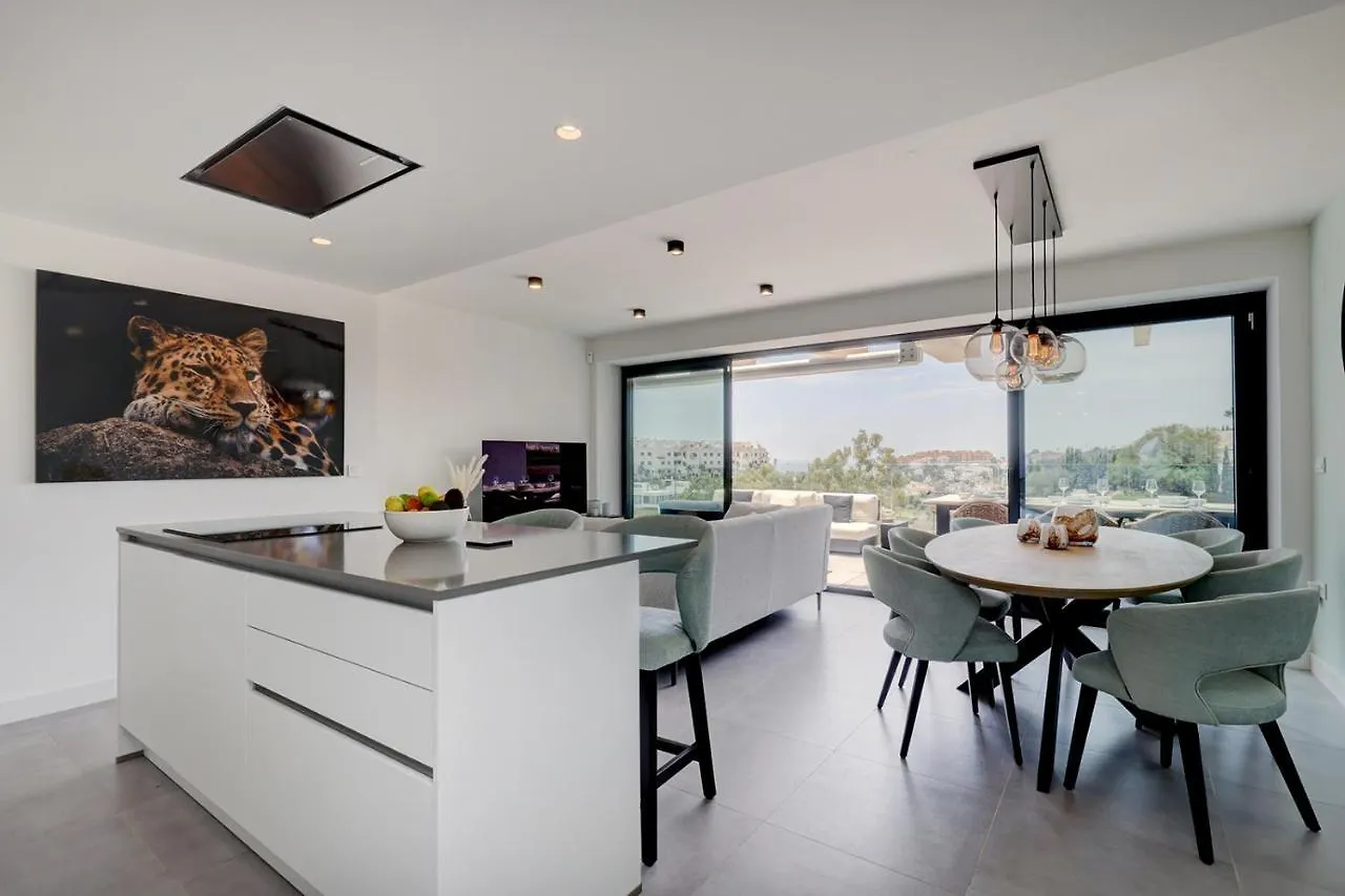 Apartamento Modern Highend Oasis W/Sea Views Estepona